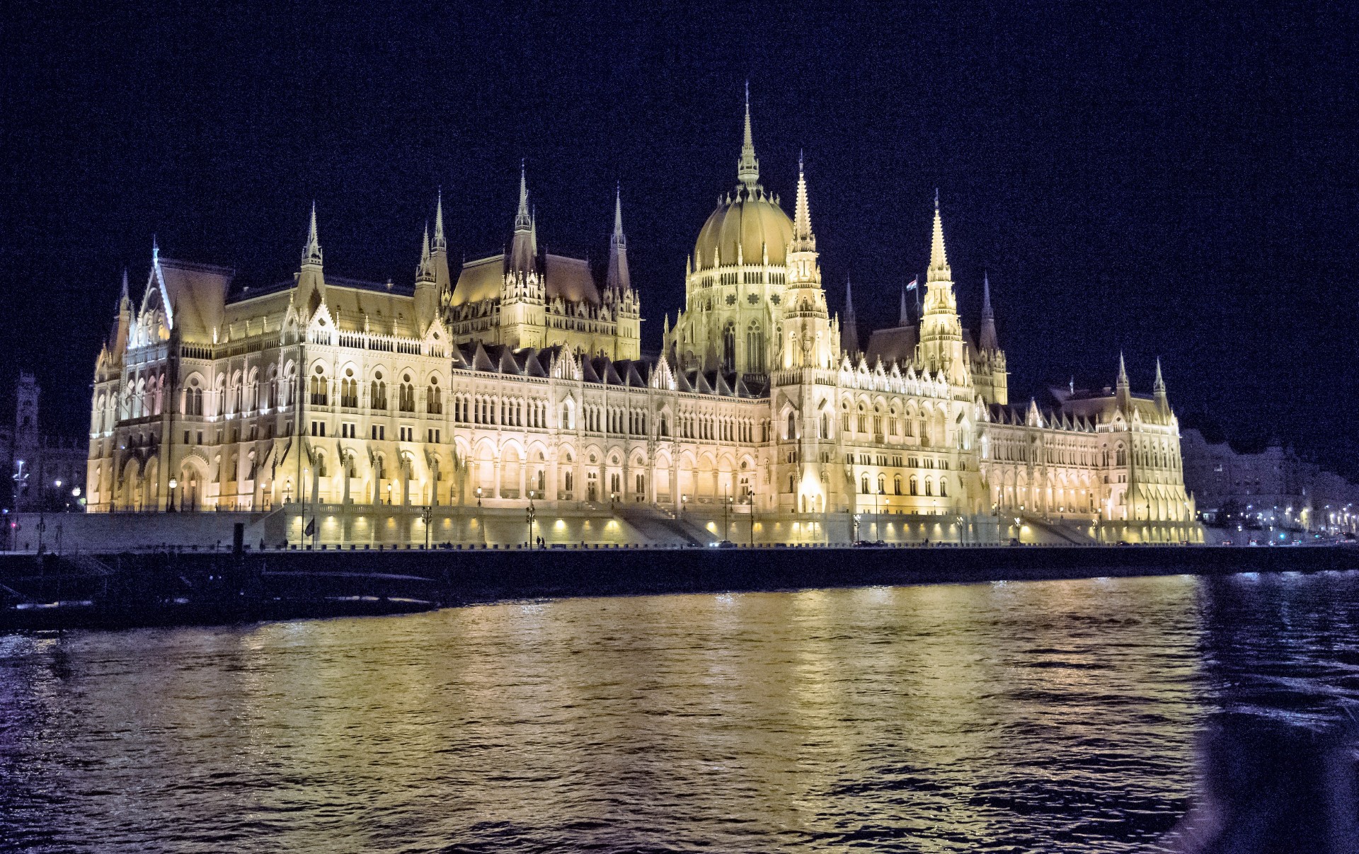 Bildet viser et slott i Budsapest